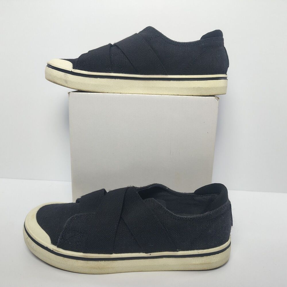 KEEN Elsa Gore Slip On Black Canvas Sneakers Slip On Comfort Shoes Womens 6